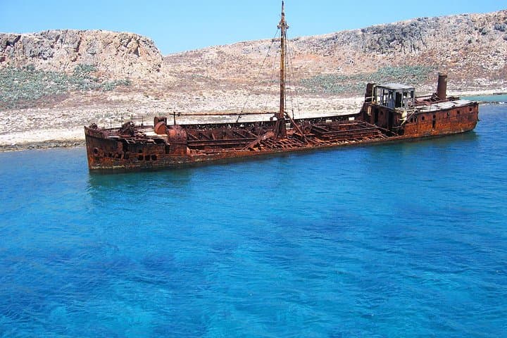 Gramvoussa and Balos Lagoon Cruise: Swim the Shipwreck & Venetian Castle photo 3