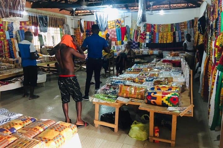 Kente Naming Ceremony & Bonwire Weaving Tour — Kumasi Cultural Experience photo 5