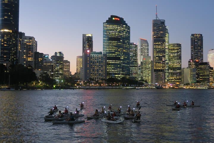 Brisbane City Twilight Kayak: Guided 90-Minute Sunset Paddle on the Brisbane River photo 6