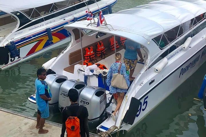 Private Speed Boat Charter to Phi Phi: Monkey Beach, Maya Bay & Snorkel Highlights photo 2