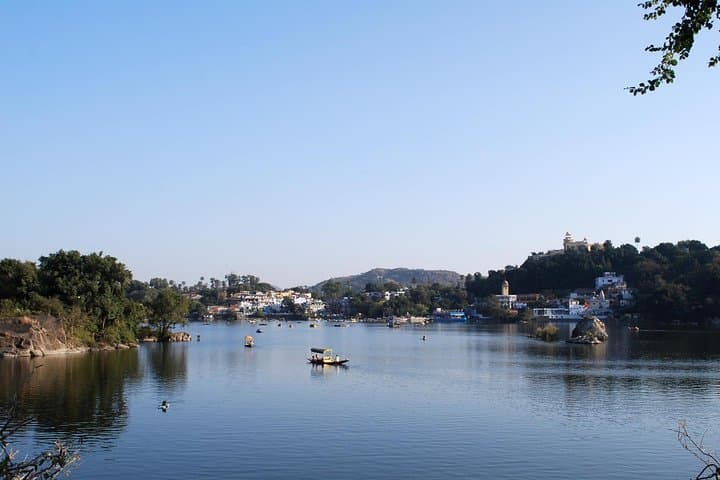 Ahmedabad to Mount Abu Discovery: Dilwara Temples, Nakki Lake & Mount Abu Sanctuary 3-Day Tour photo 3