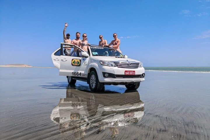 Coastal 4x4 Transfer: Fortaleza to Jericoacoara by the Beach