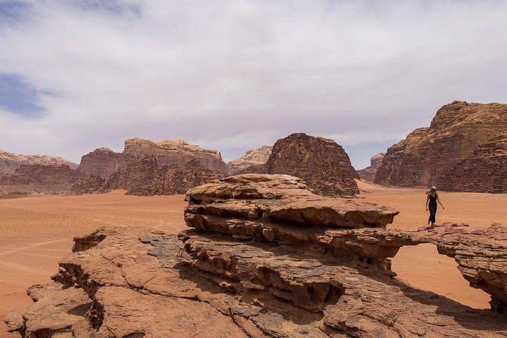 4-Hour Jeep Tour in Wadi Rum: Nabatean Temples, Lawrence's Spring & Desert Dunes