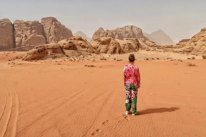 5-Hour Jeep Tour in Wadi Rum: Jebel Burdah, Khazali Canyon & Sunset