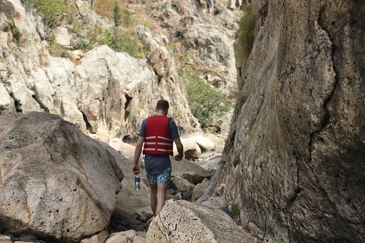 Somoto Canyon Private Tour from León — Gorge Hike, River Canyoning & Local Culture photo 6
