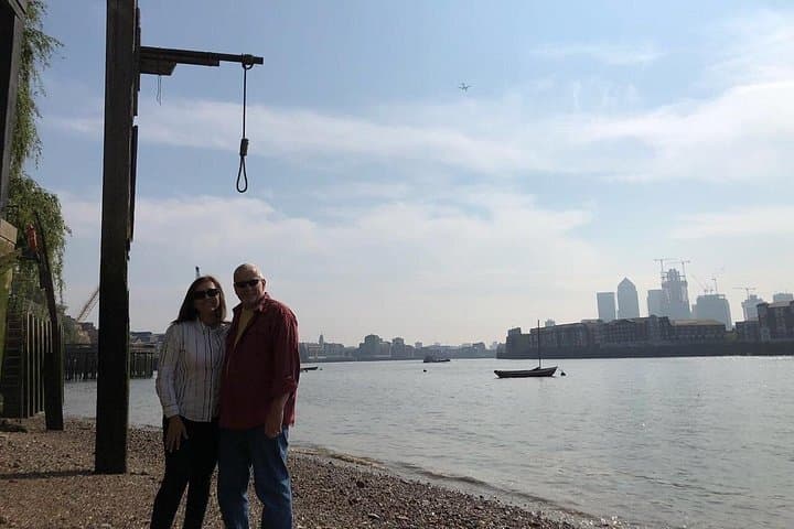 Jack the Ripper Private Black Cab Tour — East End Crime History & Walking Stops in London photo 3