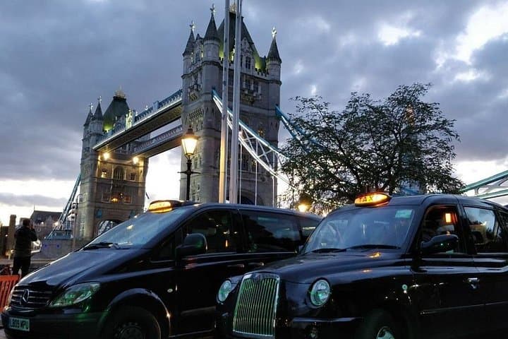 Jack the Ripper Private Black Cab Tour — East End Crime History & Walking Stops in London photo 4