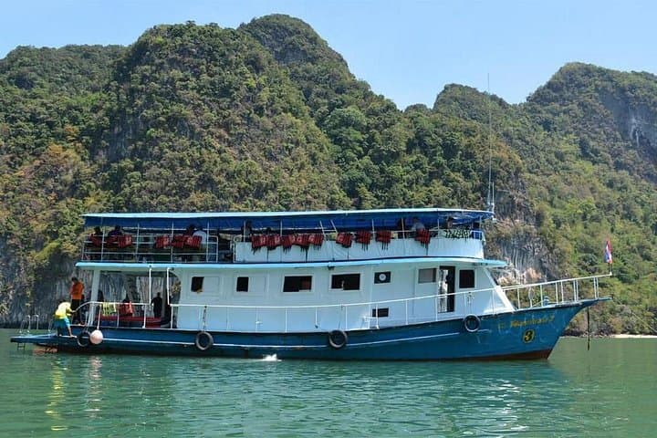 Phi Phi Island Big Boat Tour: Full-Day Snorkeling & Sightseeing from Phuket photo 4