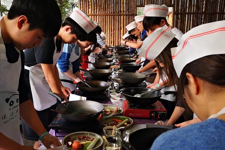 Half-Day Chengdu Farm Cooking Class & Spice Market Exploration — Spice Market Tour & Hands-On Sichuan Cooking photo 3