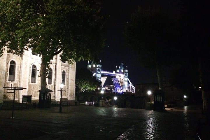 Haunted London Black Cab Tour: Private Night Ghost Ride Through Historic Streets photo 5