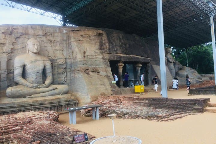 13-Day Explore Sri Lanka: Cultural Triangle, Beach Time and Wildlife Safaris
