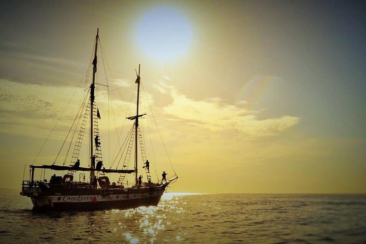 Pirate Sunset Dinner Cruise at Cabo San Lucas: El Arco & Open-Bar Evening photo 5