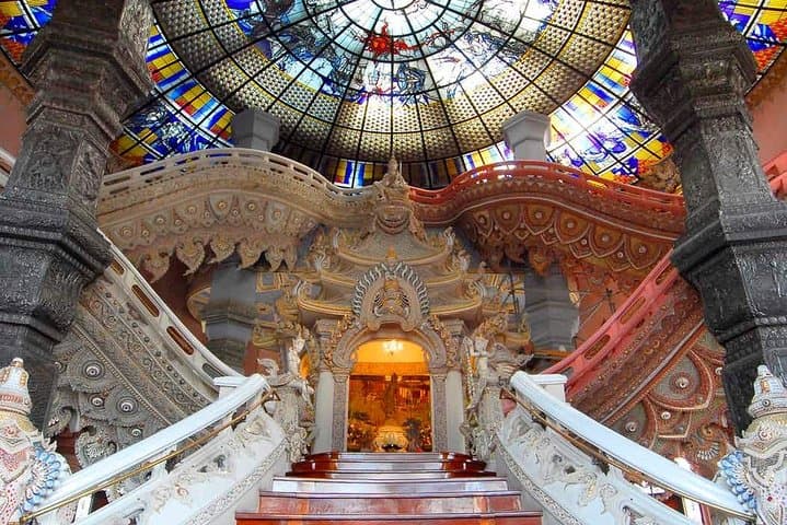 Explore Bangkok’s Erawan Museum: Three‑Headed Elephant, Artifacts & Garden Grounds photo 2