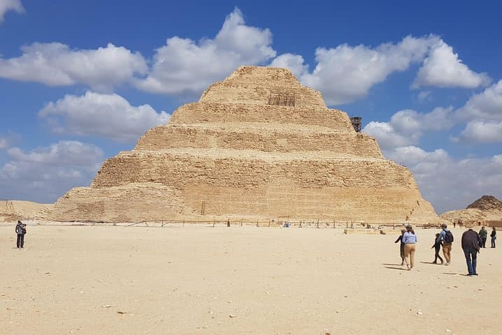 Full-Day Giza Pyramids, Memphis & Saqqara Private Tour from Cairo