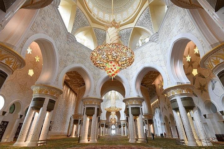 Abu Dhabi City Tour and Desert Safari: Mosque, Markets & Dune Bashing in One Day photo 2