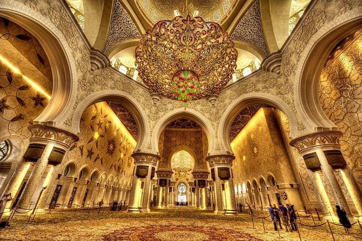 Abu Dhabi City Tour and Desert Safari: Mosque, Markets & Dune Bashing in One Day photo 3