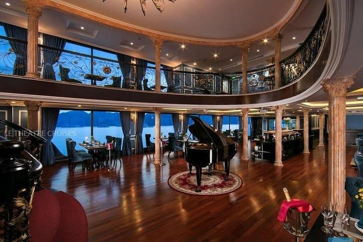 Le Theatre Cruise: 2-Day Luxury Ha Long & Lan Ha Bay Overnight Cruise photo 3