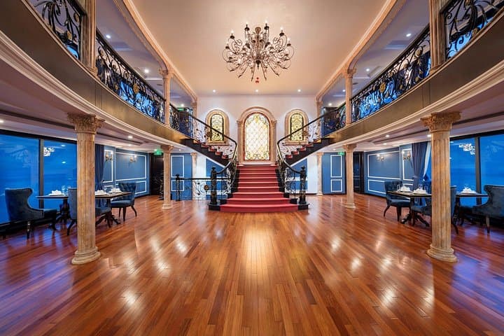 Le Theatre Cruise: 2-Day Luxury Ha Long & Lan Ha Bay Overnight Cruise photo 2
