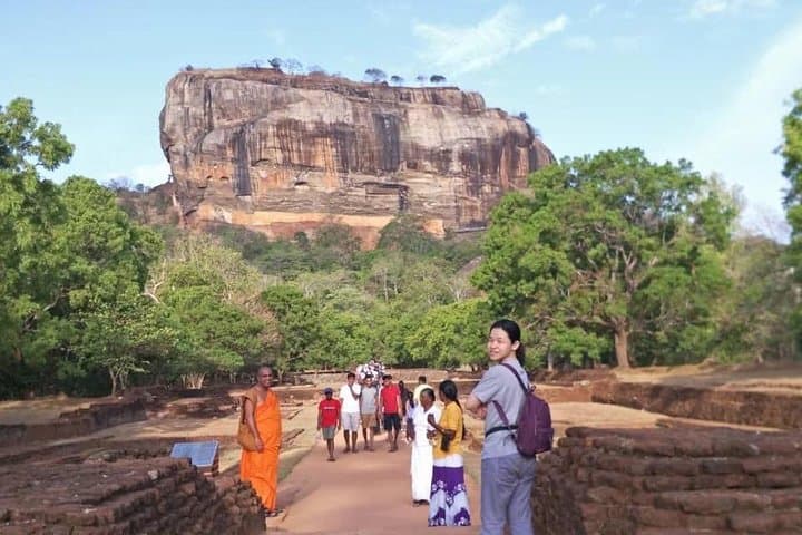 3-Day Sri Lanka Highlights: Kandy, Sigiriya, Nuwara Eliya, Ella & Udawalawe