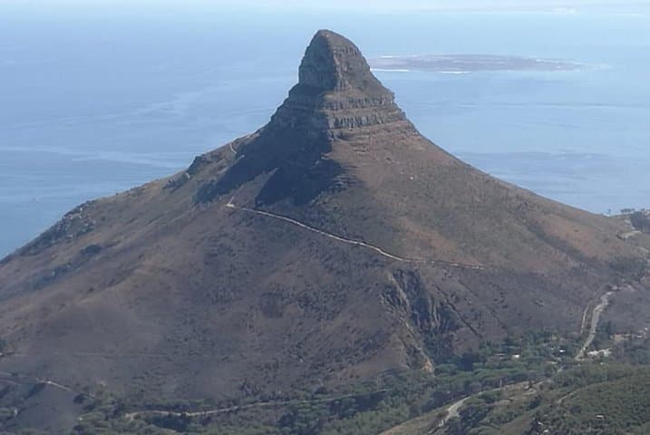 Hiking Lion's Head: Sunset Spiral Route & Chains Guide Cape Town photo 2