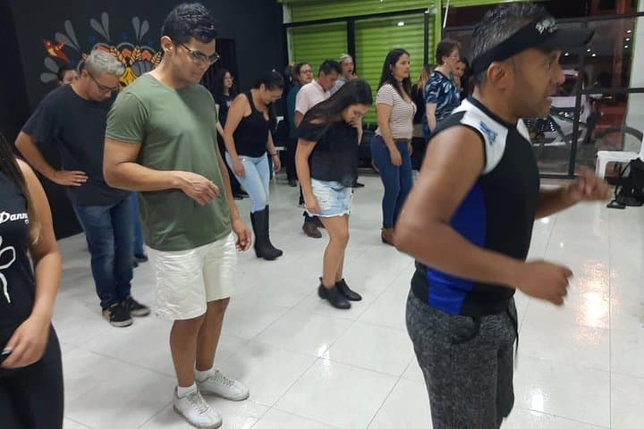 Learn Salsa and Bachata in La Candelaria — 90-Minute Private Dance Class in Bogotá