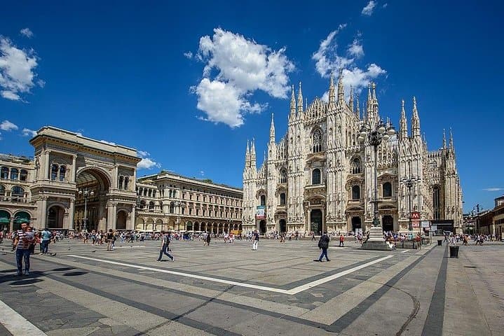 Duomo Cathedral Guided Tour: Insider Tips for Visiting Milan's Gothic Masterpiece photo 3