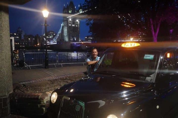 Light Up London: Private 2-Hour Night Tour in an Iconic Black Cab photo 4