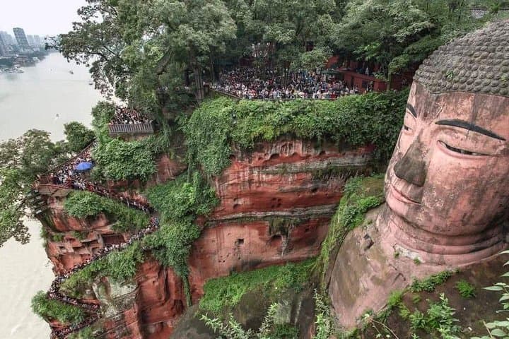 Explore Leshan Giant Buddha and Local Market: Private Day Tour from Chengdu photo 5