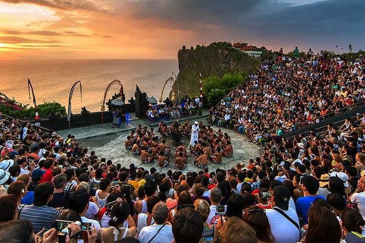 Sunset Kecak Dance at Uluwatu and Jimbaran Seafood Dinner