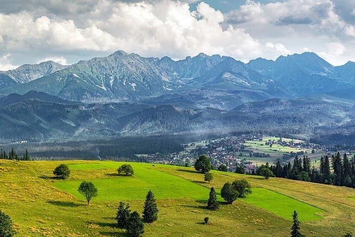 Full-Day Zakopane Tour from Krakow — Gubałówka Cable Car, Krupówki Market & Tatra Views photo 6