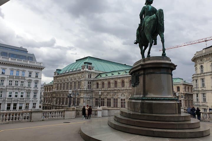 Private Vienna Walking Tour: St. Stephen's, Opera & Hofburg in 3 Hours