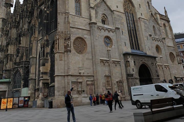 Private Vienna Walking Tour: St. Stephen's, Opera & Hofburg in 3 Hours photo 2