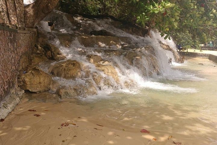 Dunns River Falls Scenic Tour: Climb Ocho Rios’ Famous Waterfall on a Day Trip from Kingston photo 4