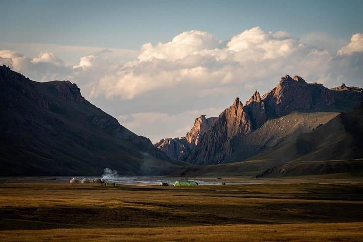 Horse Trek to Kel-Suu Lake — Naryn to Kel-Suu Multi-Day Ride in Kyrgyzstan