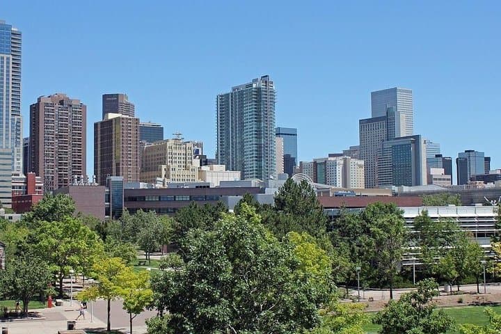 Private Luxury SUV Transfer: Denver to DEN Airport photo 4