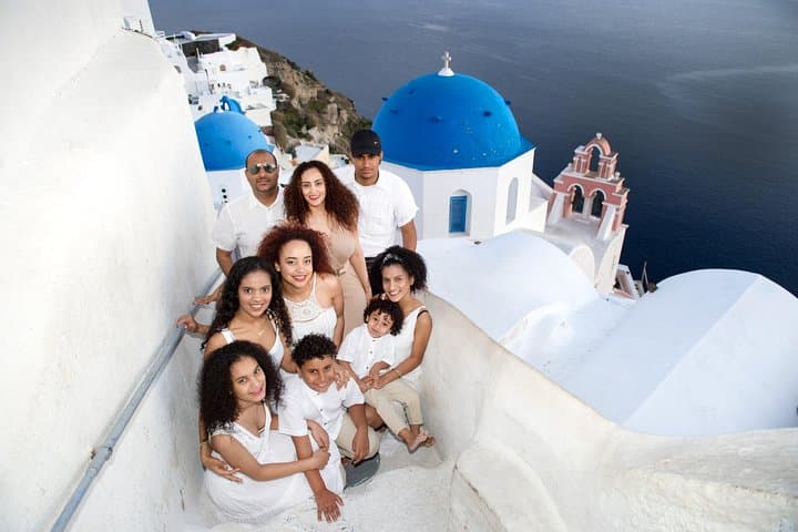 Santorini Private Photography Tour: Capture Oia’s Blue Domes & Caldera Views