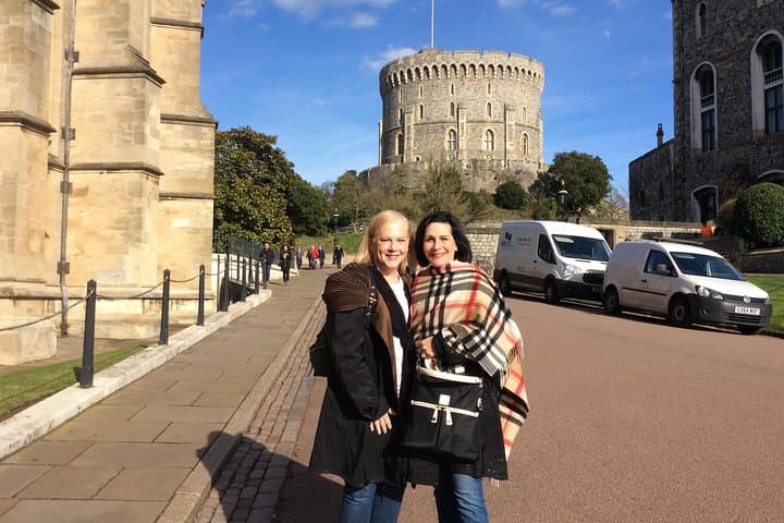 Windsor Day Trip from London: Private Roundtrip Transfer & Self-Guided Walk