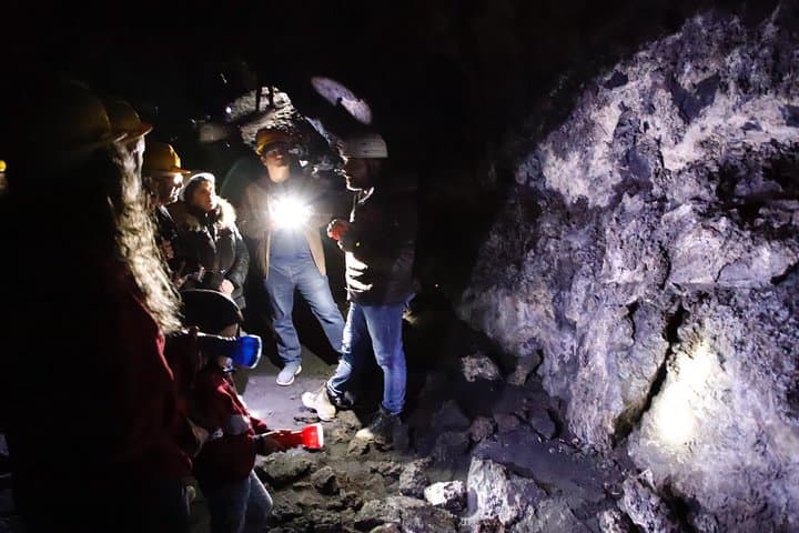 Etna Day Trip from Syracuse: Rifugio Sapienza, Craters & Honey Tasting photo 5