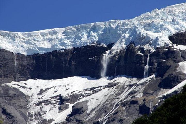 Cerro Tronador Day Trip from Bariloche: Ventisquero Negro & Pampa Linda Hike