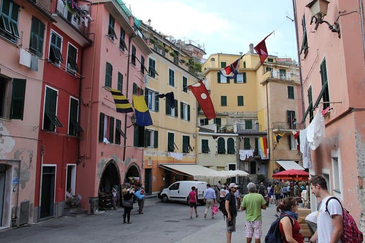 Private Full-Day Tour from Genoa Pier to Cinque Terre: Train, Cliffs & Coastal Villages photo 4