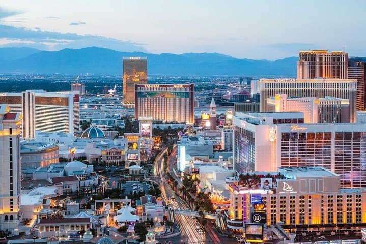 Las Vegas Airport Private Luxury Transfer — LAS to City Center photo 5