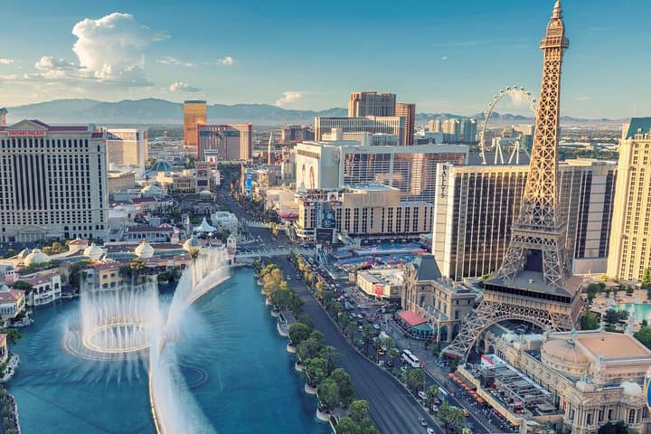 Las Vegas Airport Private Luxury Transfer — LAS to City Center photo 6