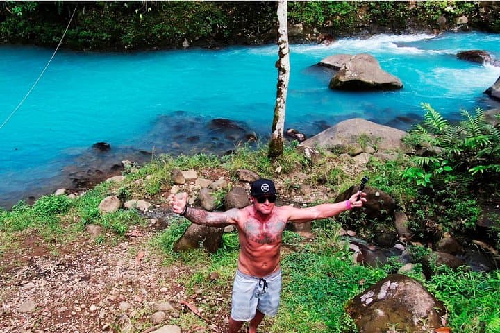 Private Rio Celeste & Llanos del Cortés: Full-Day Rainforest, Waterfalls and Sloth Encounter photo 2