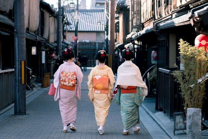 Custom Kyoto Full-Day Private Tour: Temples, Markets & Neighborhoods photo 6