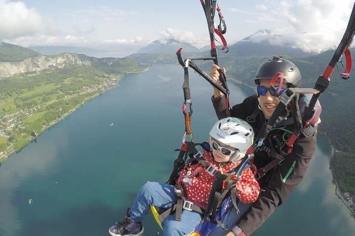Sensation Paragliding Flight Over Lake Annecy — Tandem Takeoff at Col de la Forclaz photo 3