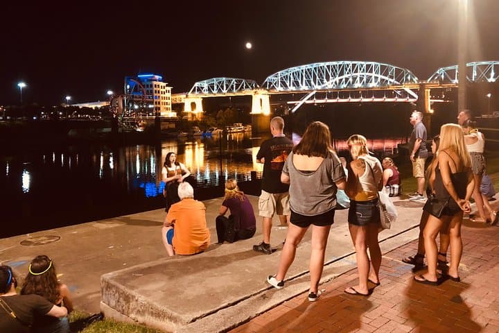 Haunted Nashville Boos and Booze: Downtown Ghost & Bar Walking Tour photo 2