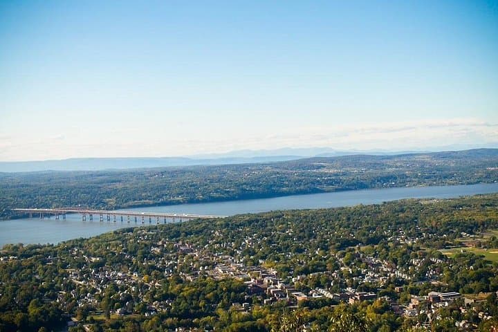 Walkway Over the Hudson, Mount Beacon & Hudson Valley Wineries: 2-Day Beacon Hike and Tasting photo 4