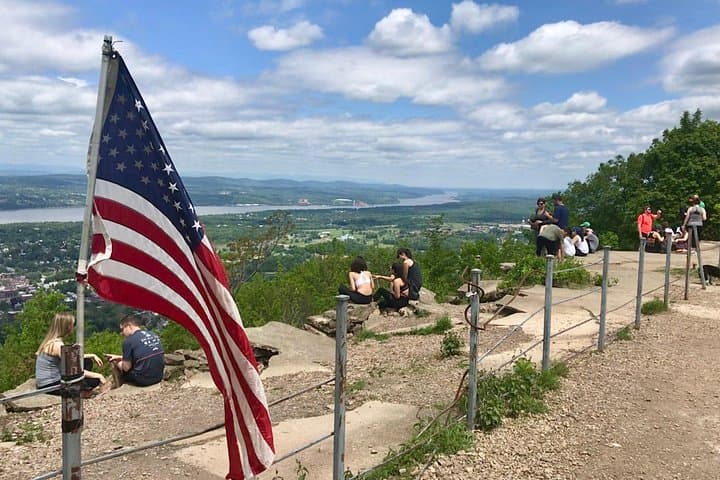 Walkway Over the Hudson, Mount Beacon & Hudson Valley Wineries: 2-Day Beacon Hike and Tasting photo 6