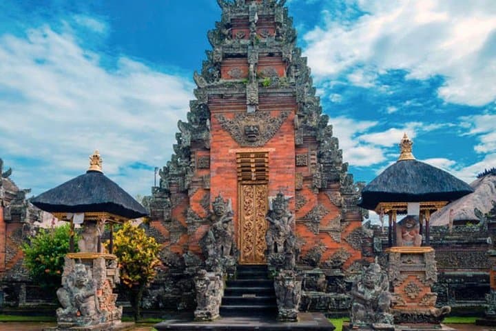 Bali Middle Lane: Ubud Day Tour of Waterfalls, Temples & Artisan Villages photo 2