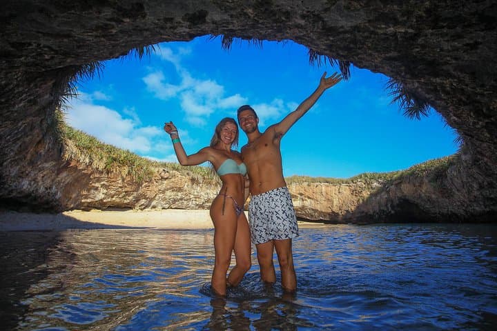Marietas Hidden Beach: Snorkel the Islands & Spot Dolphins from Puerto Vallarta